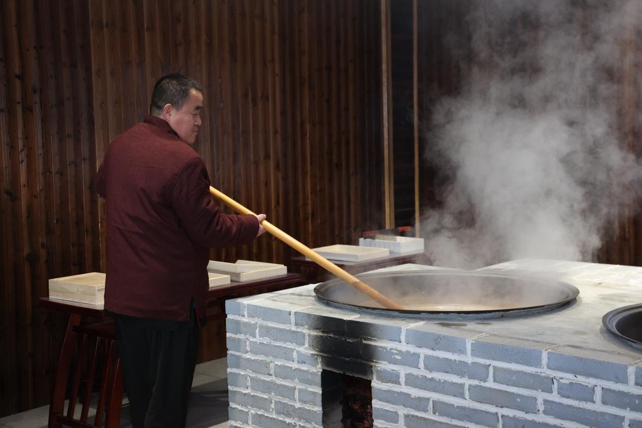 泉城非遗人、福胶集团总裁杨铧：AI赋能非遗传承与创新，让古法熬胶技艺在新时代焕发新光彩