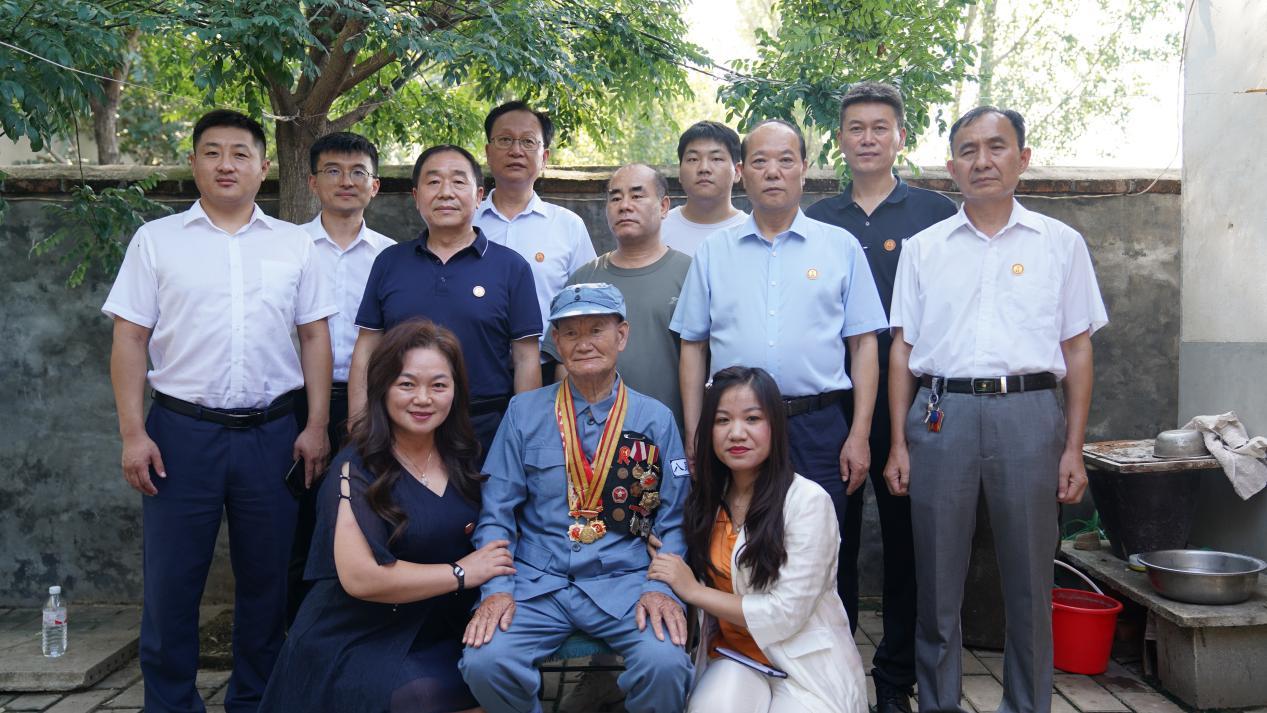 济宁市拥军优属协会开展“情系抗日老兵”慰问活动