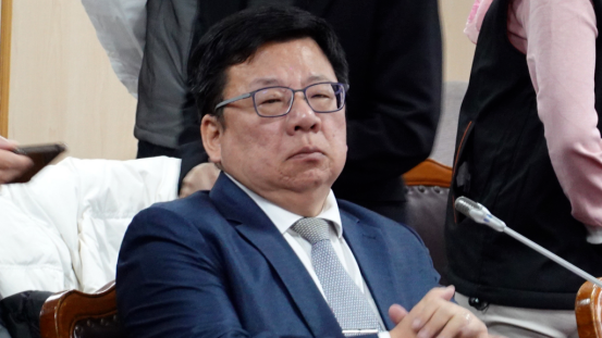 接送爱犬、看牙…台监察机构公务人员滥用公务车狂烧！