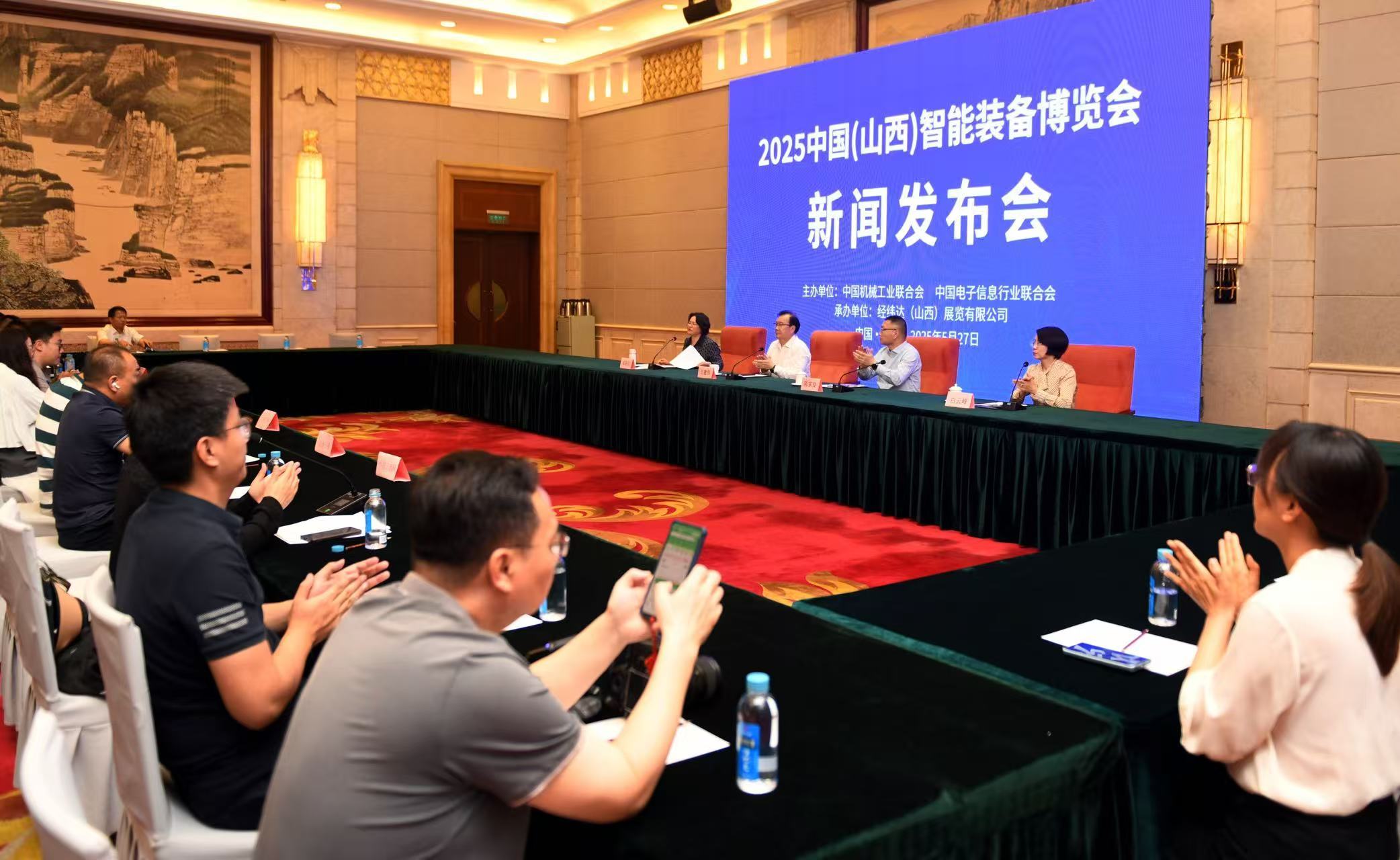 新闻发布会现场 段思雅 摄