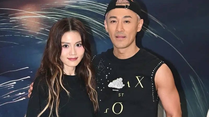 林峯回应激舞表演：老婆深知我专业，无需报备，还安排女儿避开封面图