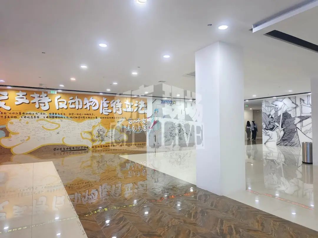 银泰百货撤场？南昌百货大楼大部分空间仍处空铺状态