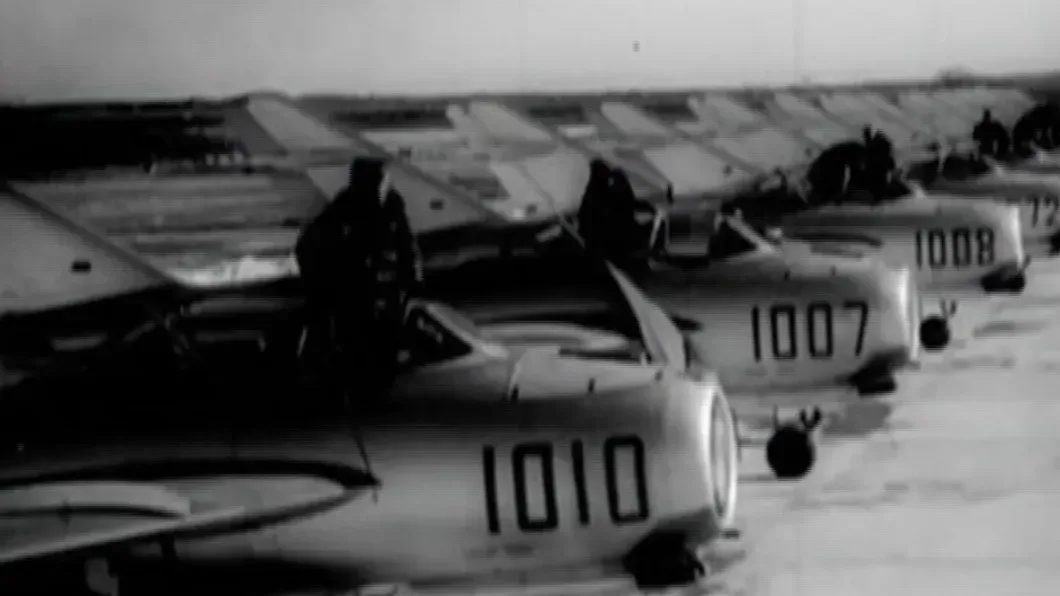 朝鲜战场淬火：培训仅20余小时，就能用新飞机击落美机，人民空军日渐成熟