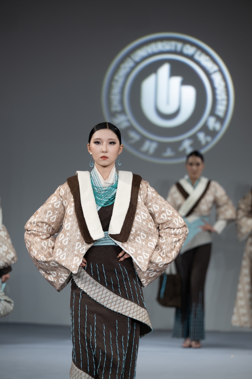传统与潮流共舞！郑州轻工业大学2025届服装设计毕业大秀璀璨启幕