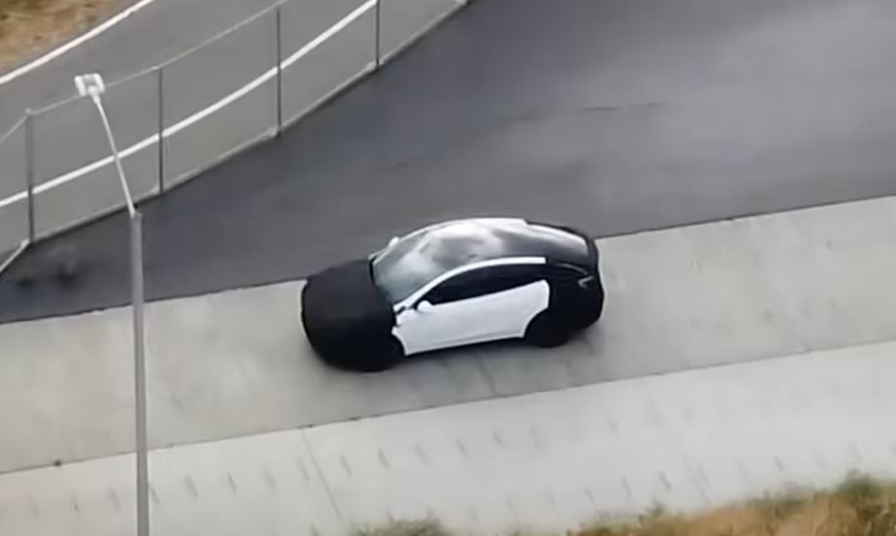 特斯拉原型车曝光,预估为平价Model Y