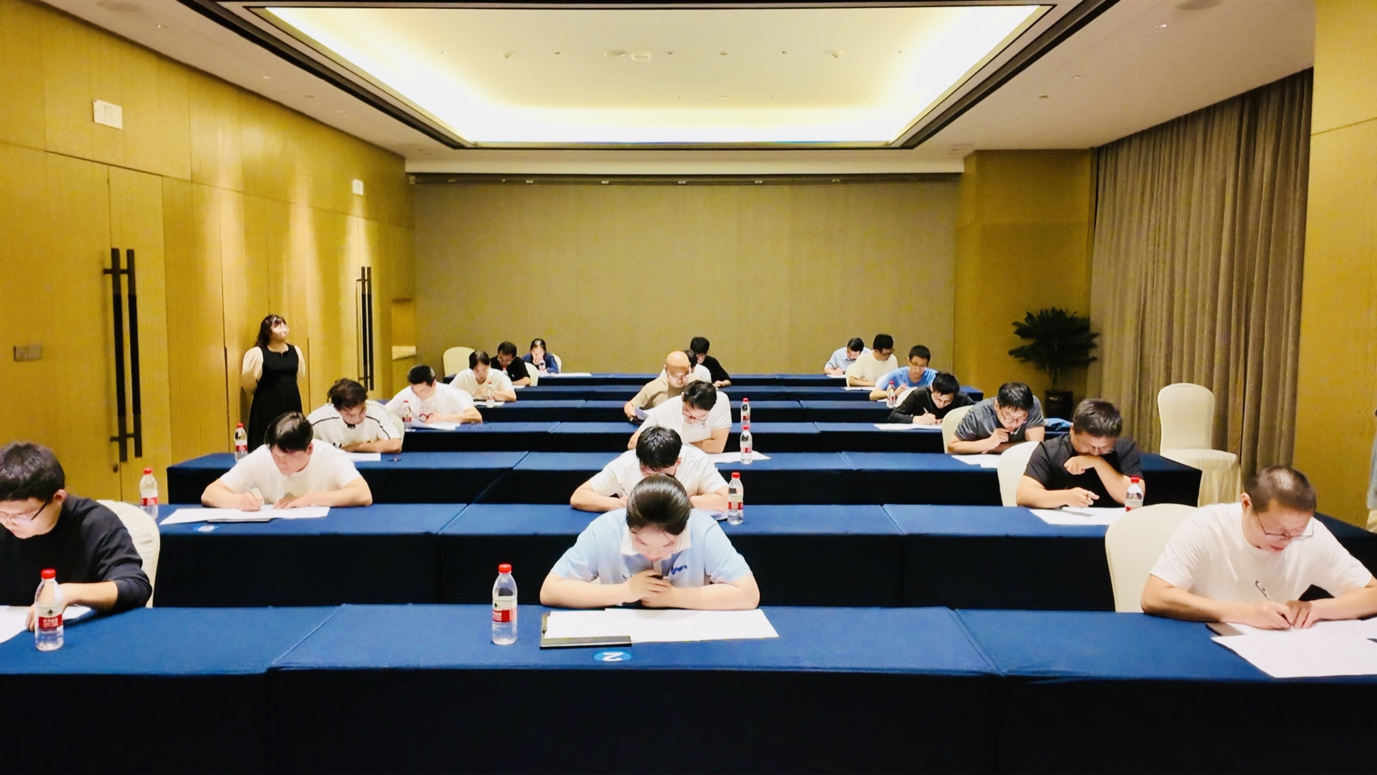 以赛为媒，锻造新时代检疫精兵！2025年宁波市动物检疫检验员职业技能群英赛圆满落幕