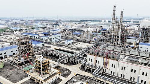 5月22日，沧州华宇特种气体科技有限公司年产5000吨电子特种气体项目正式投产。这是项目鸟瞰图。 本报记者 戴绍志摄