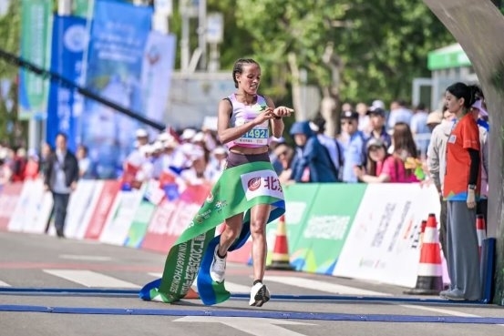 以奔跑之力书写生态答卷 北京建工2025密云马拉松鸣枪开跑