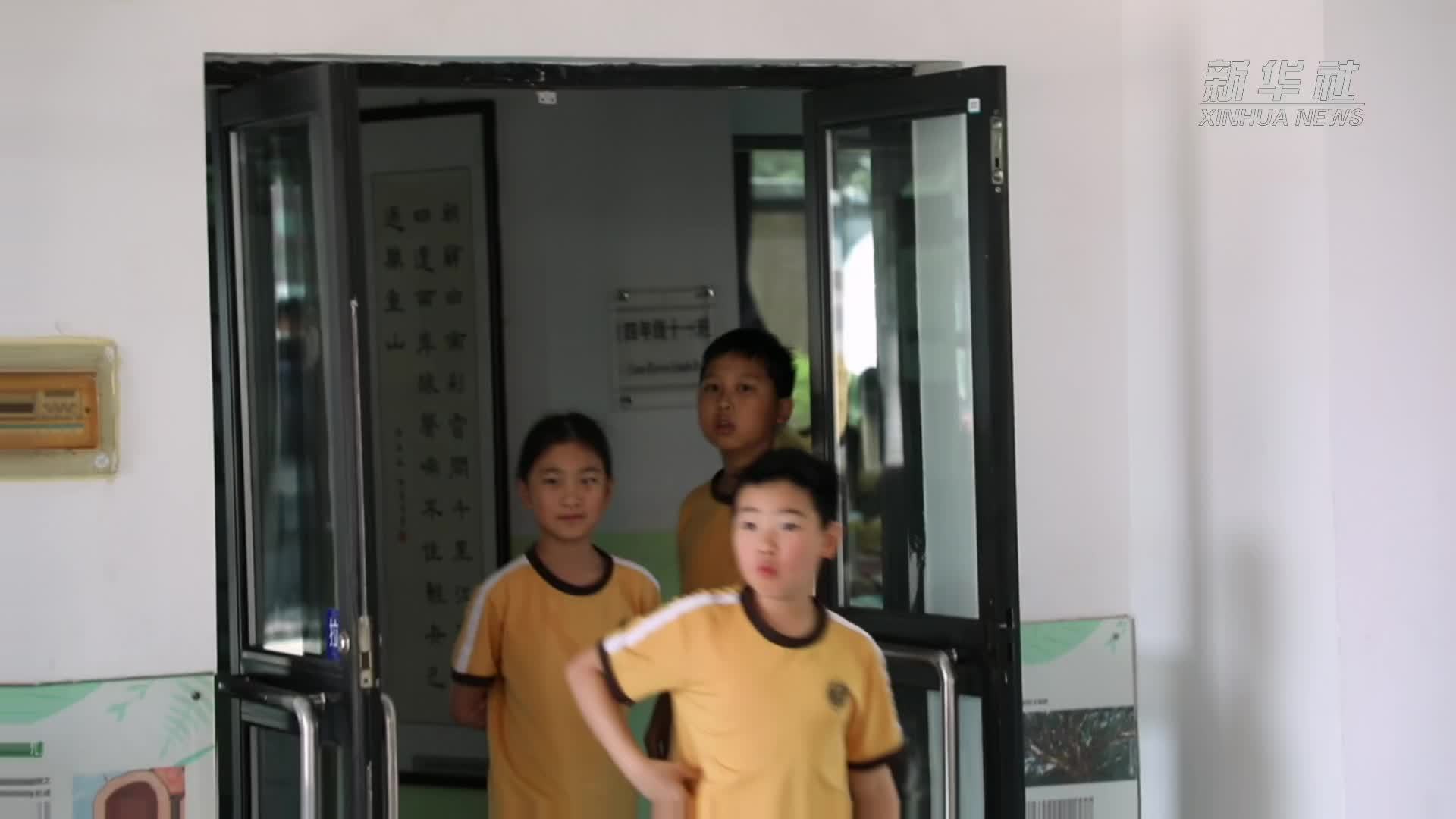 秀我中国｜机器人进校园，当起孩子们的“新同桌”