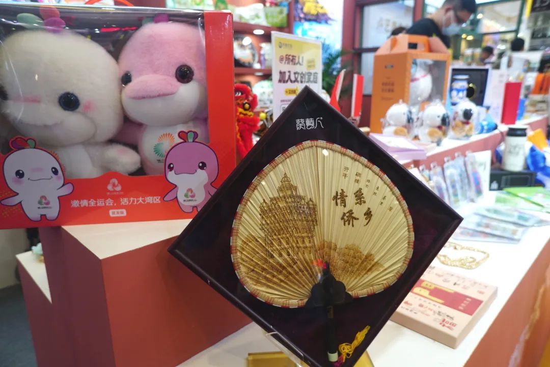 葵扇摇身一变成为精美的工艺品