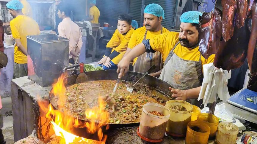 巴铁重口味菜肴，每年要消耗400万头牛，一小盘卖到了200元