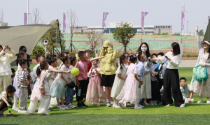 “星童不孤独 守护绘坦途” 当童心遇见“星光” 亚总六一公益行将健康装进孩子的行囊