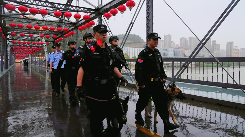 兰马鸣枪　国内外高手竞逐黄河之滨