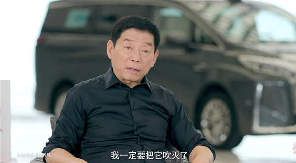 比亚迪李云飞连发两条微博:狗可以咬人但人不能咬狗