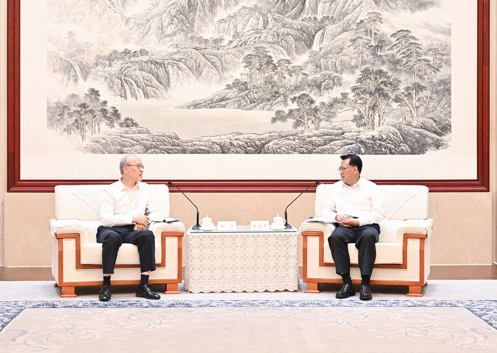 ▲5月27日下午，市委书记袁家军会见最高人民法院党组书记、院长张军。记者 刘力 摄