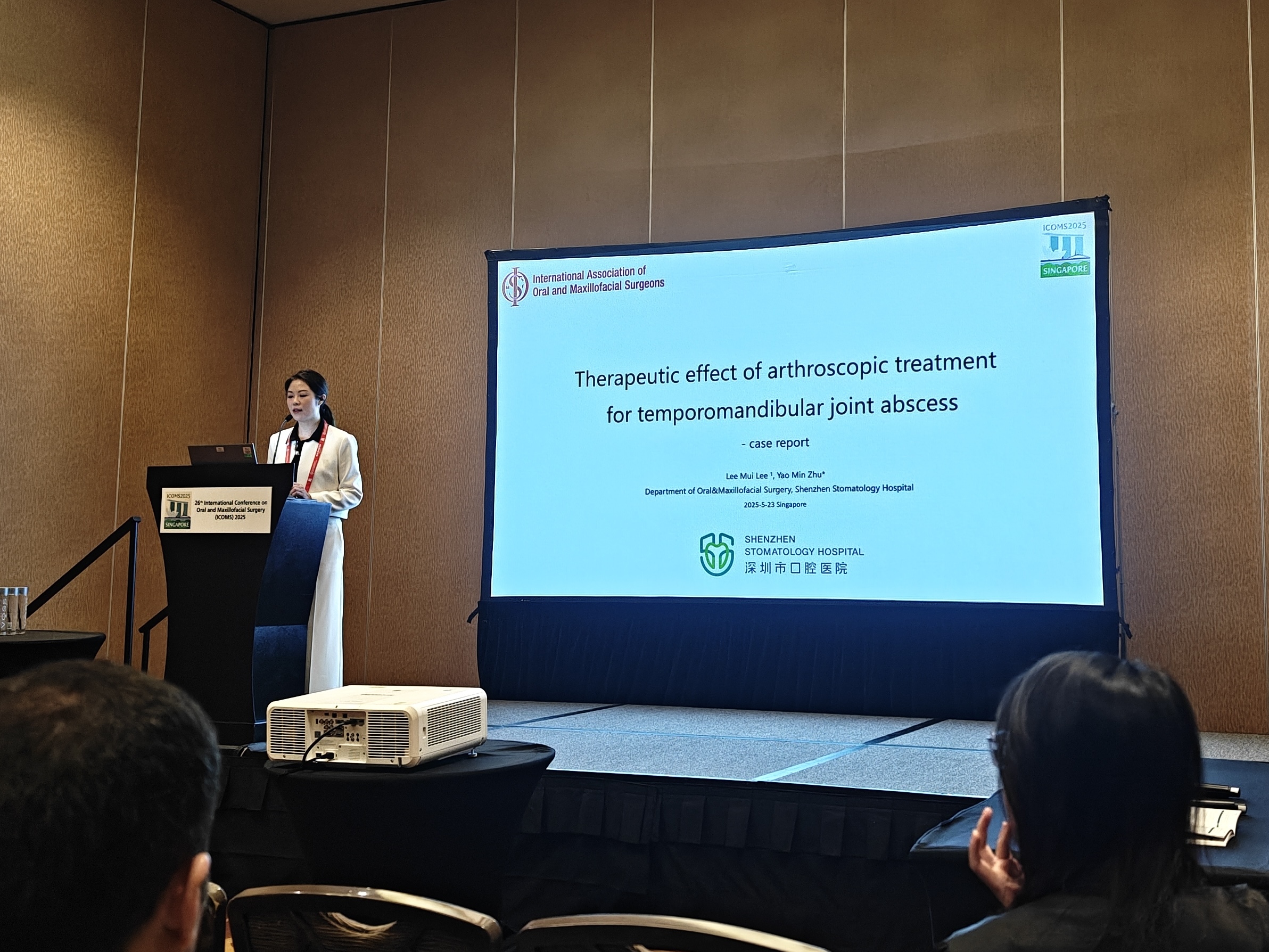 李莉玫副主任医师在大会上分享