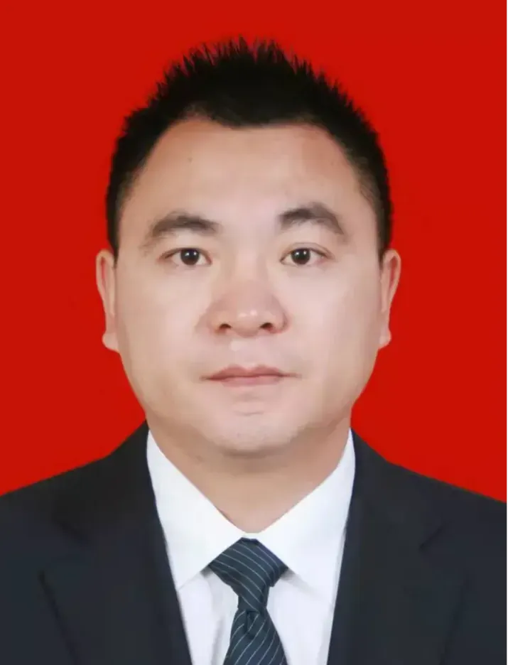 重庆公开通报荣昌区原万灵山旅游开发集团有限公司董事长童伟违规收受礼品、礼金案例