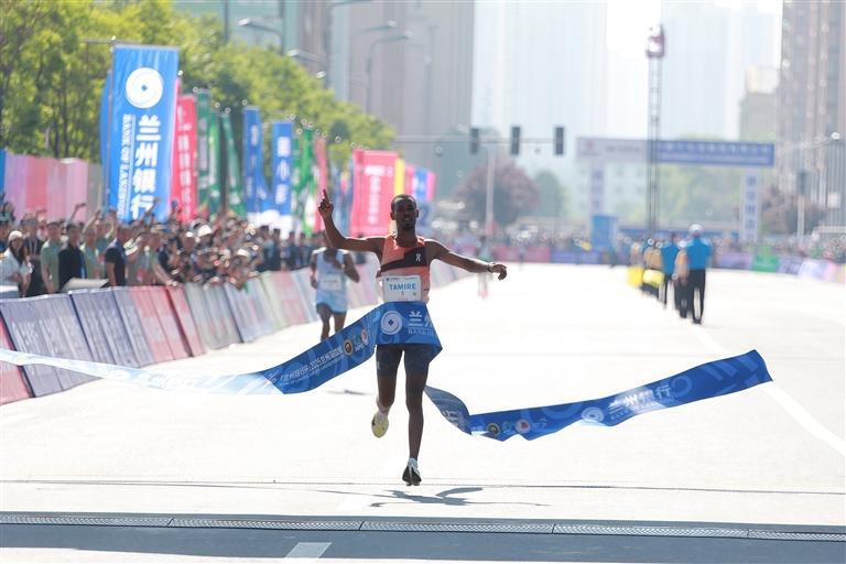 格塔内·莫拉·塔米尔　李超　摄