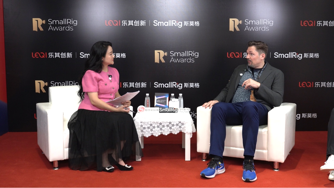 Dr. Max Schleser接受采访