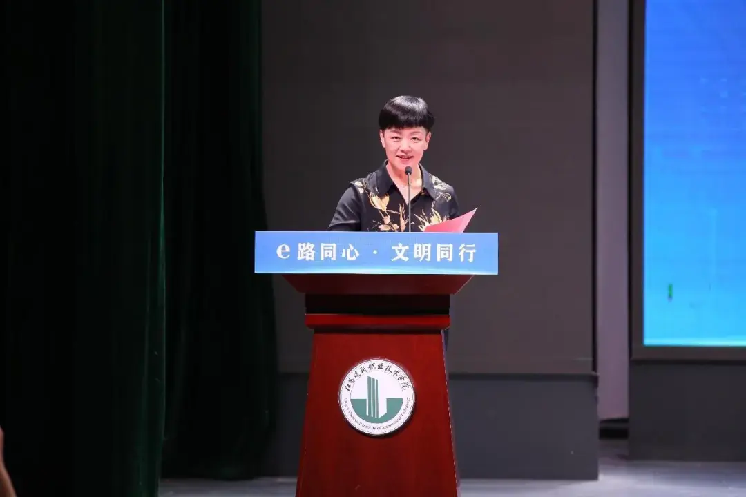 e路同心文明同行，徐州网络法治宣传走进江苏建院