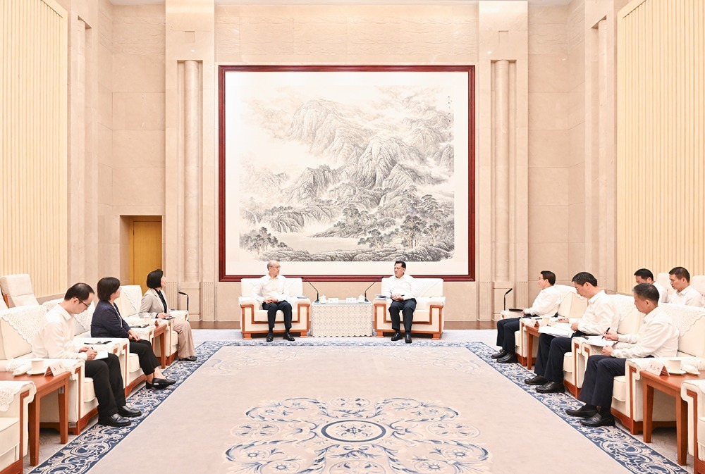 ▲5月27日下午，市委书记袁家军会见最高人民法院党组书记、院长张军一行。记者 刘力 摄