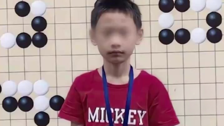 9岁围棋少年意外坠亡，面对“家暴致跳楼”“输棋就被打”质疑，其父首次面对镜头发声