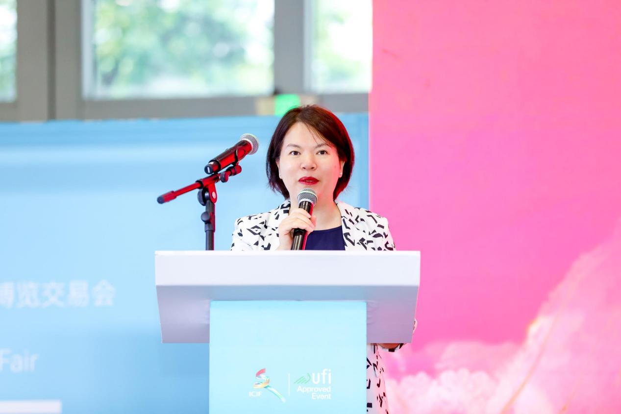东方美学 时代华章——中国时尚经济创新发展峰会成功举办，勾勒时尚产业发展新蓝图