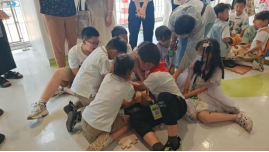 “星童不孤独 守护绘坦途” 当童心遇见“星光” 亚总六一公益行将健康装进孩子的行囊