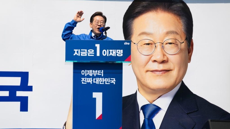 韩国民调：李在明支持率49.2%继续领跑选战