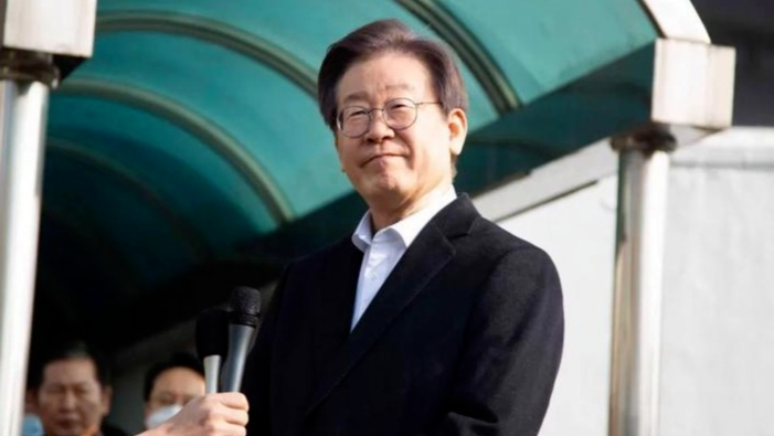 只剩6天，韩国民调已盖牌，李在明对华作出保证，文在寅再战江湖