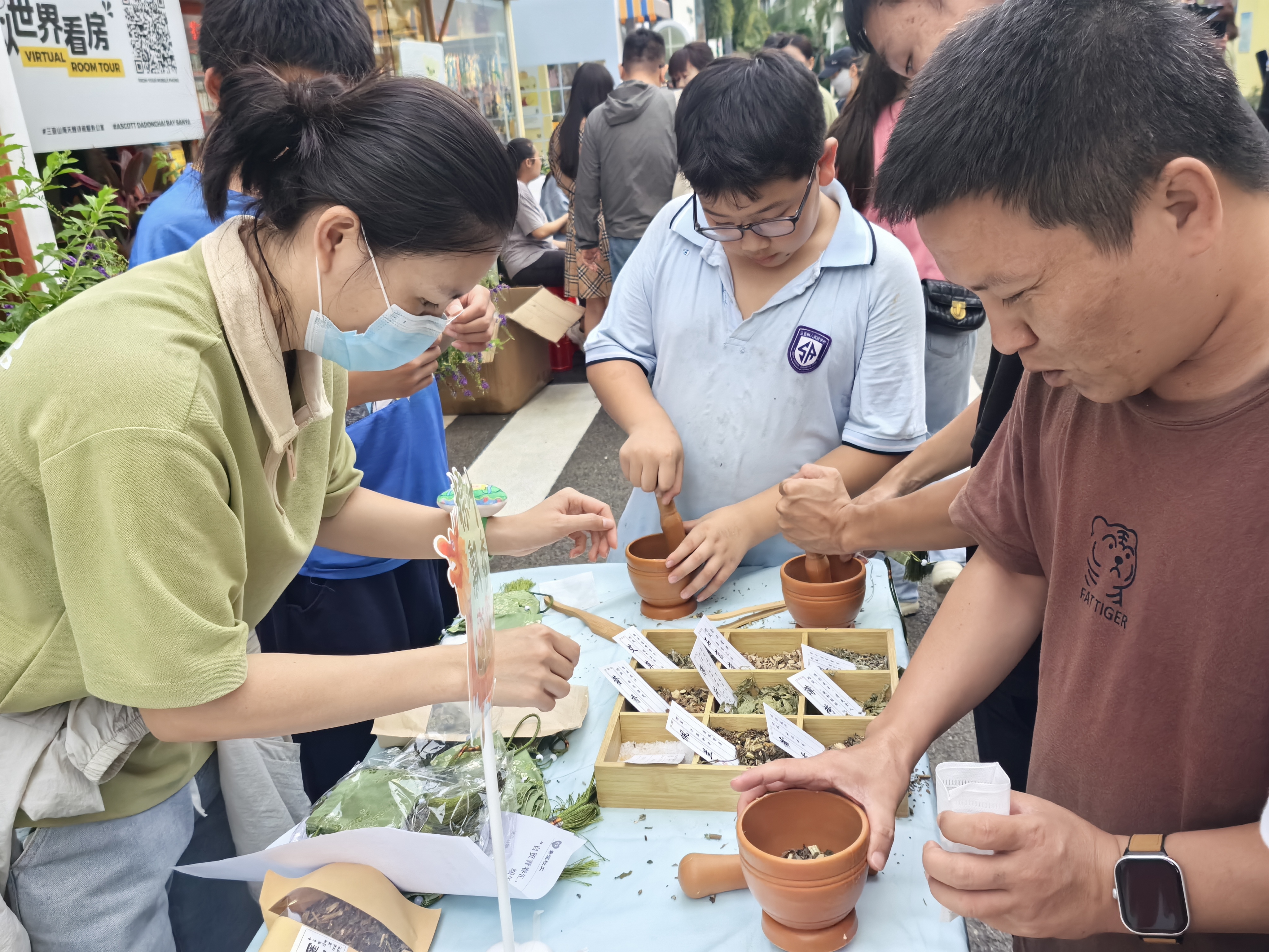 “自贸青春汇，万水千山‘粽’是情”中外青年端午体验活动圆满举办