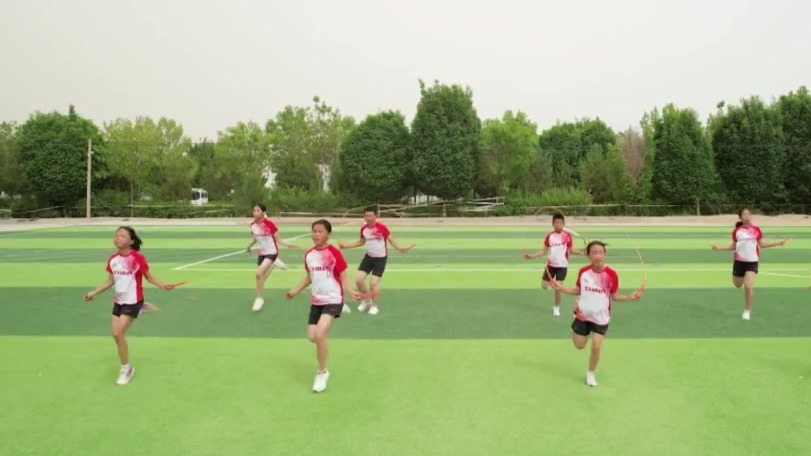 甘肃高台：来自农村的孩子们把跳绳跳出了“花”