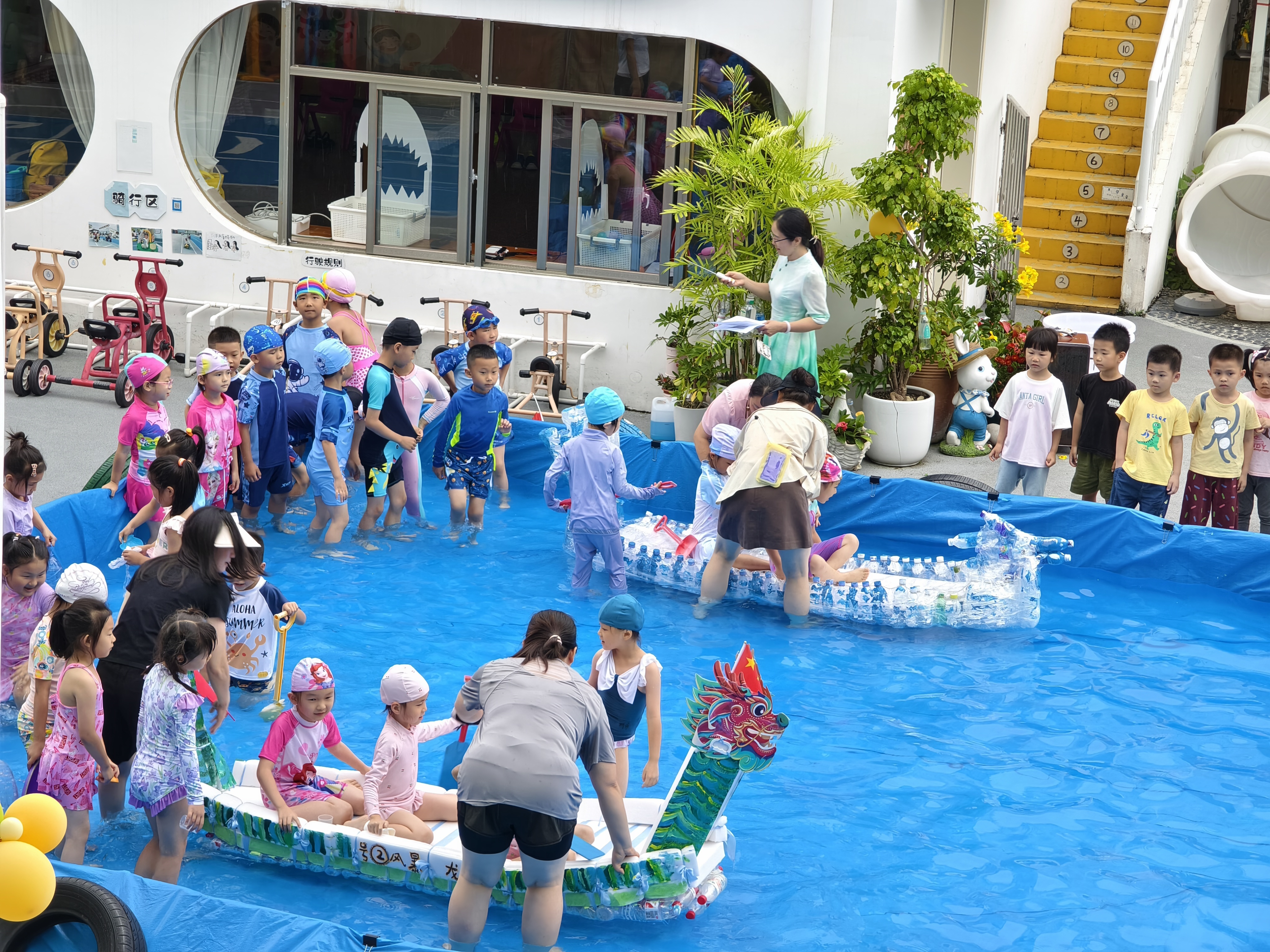 龙珠幼儿园以游戏点亮童年，迎接学前教育法实施