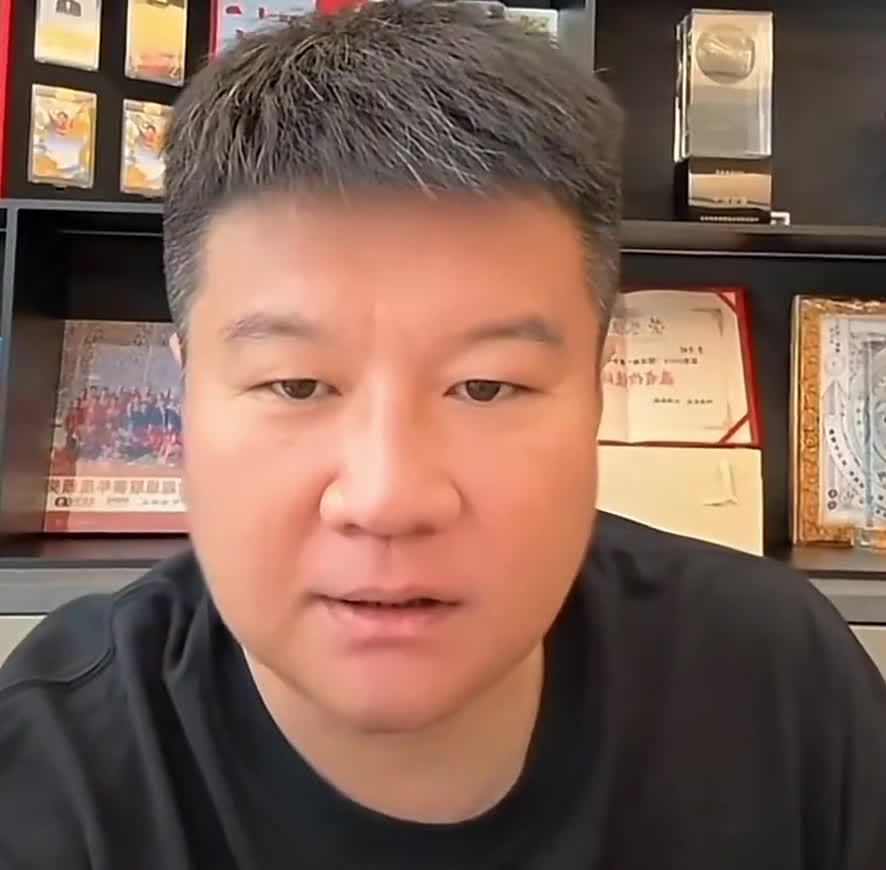 李金羽回怼网友：李铁再怎么样，他也是我曾经的队友