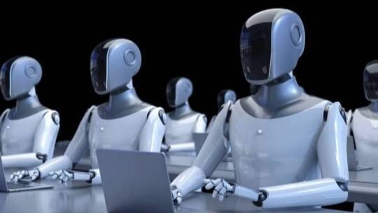 离了个大谱！AI将替代所有白领工作？它要成精了？