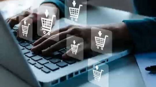 618大逃殺，直播电商“不务正业”，头部主播这是要干什么？