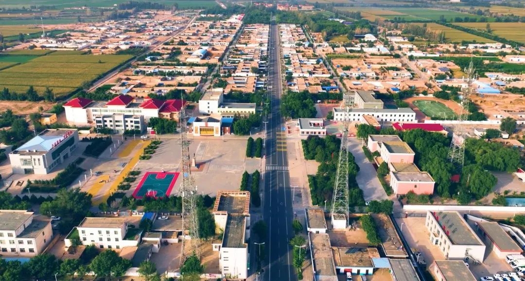 △金川区双湾镇陈家沟村全景