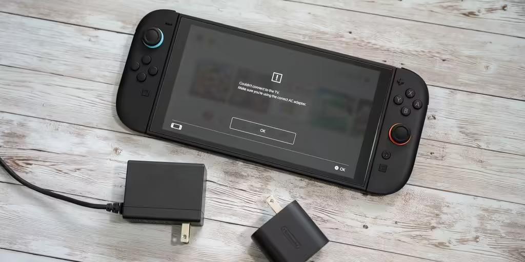 任天堂Switch 2游戏掌机底座实测确认不兼容初代电源适配器