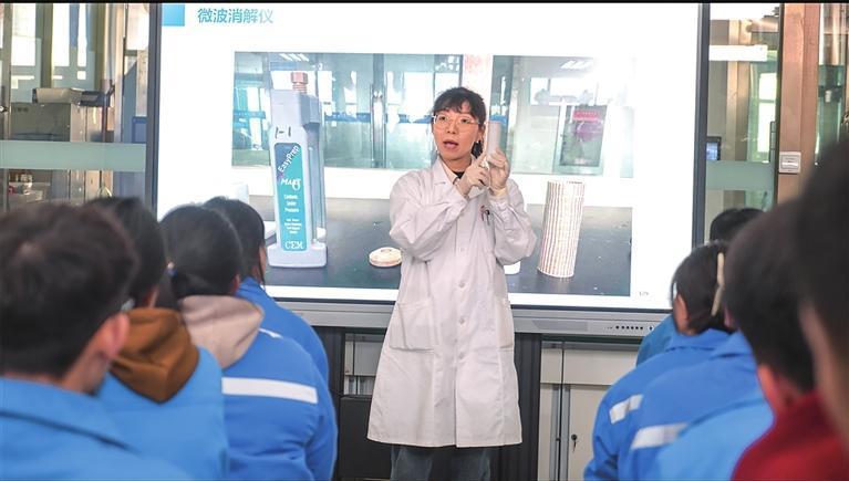 田华　兰州新区报记者　李怡青　摄