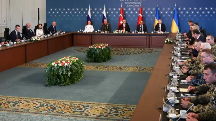 总编关注｜一边袭击一边谈判，俄乌双方到底有什么打算？