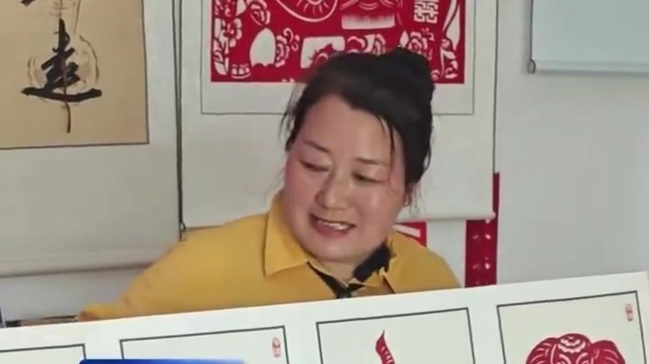合水巧手张雪峰剪出百象图　六岁孙子接力非遗传承