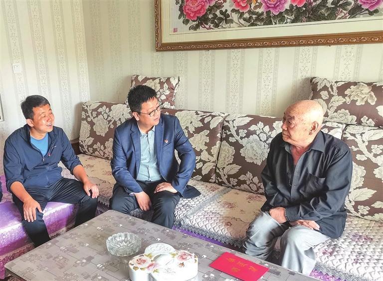 董世弘　兰州新区报记者　李怡青　摄