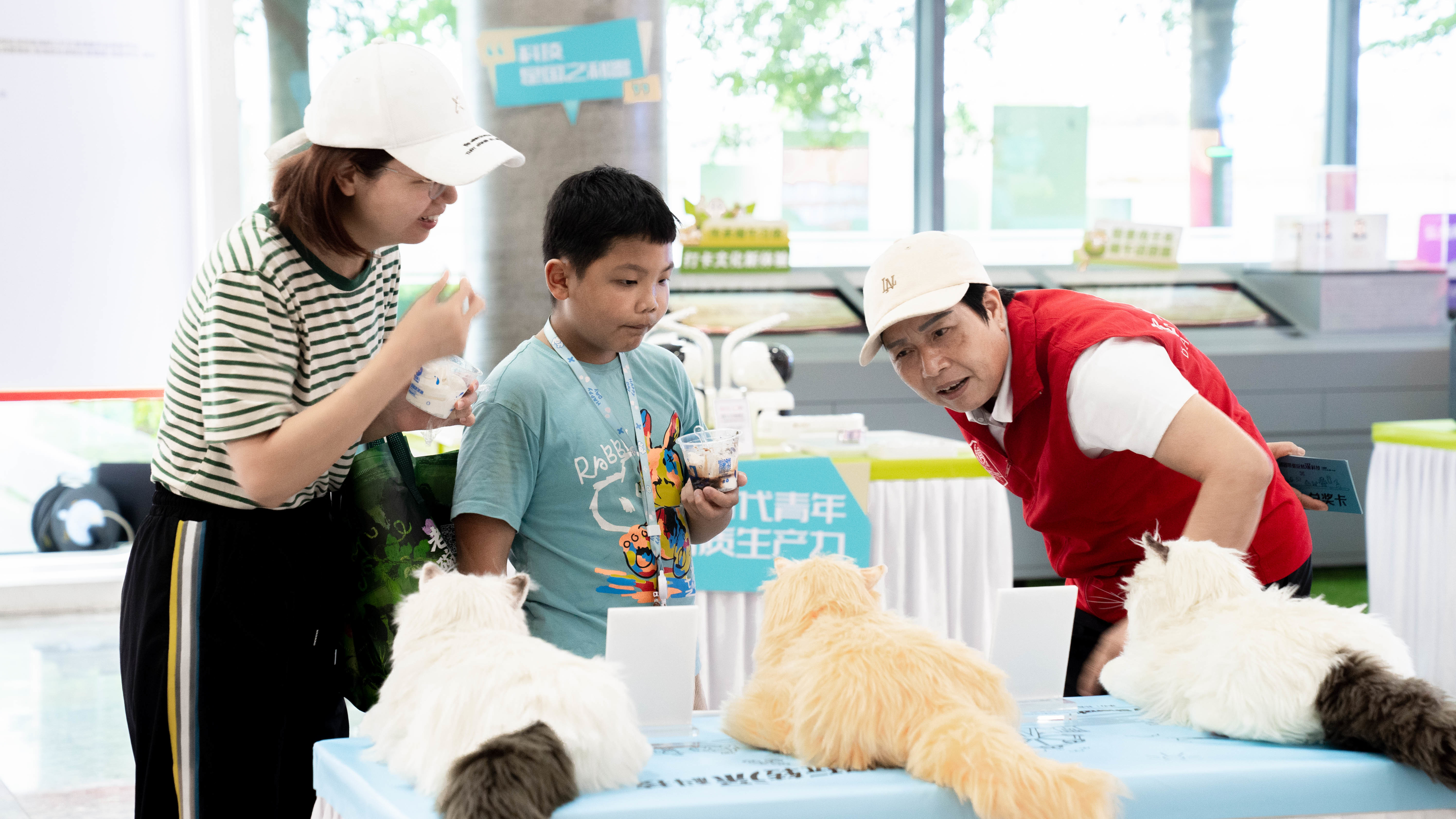 一站式get“黑科技”!青少年零距离感知AI魅力