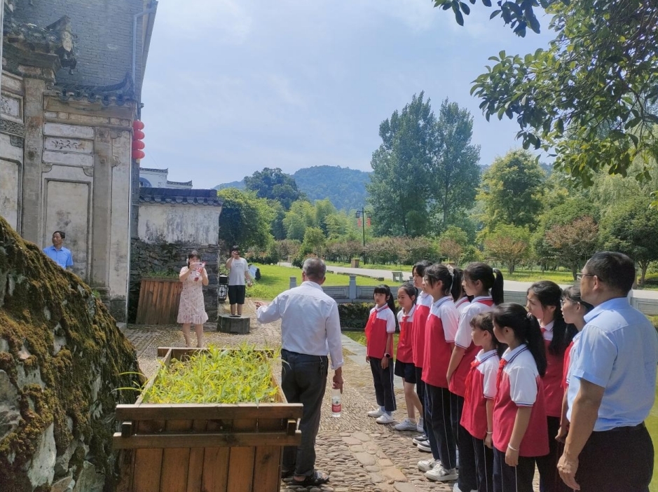 古村文明焕新光!浮梁县勒功乡沧溪村获评“全国文明村镇”