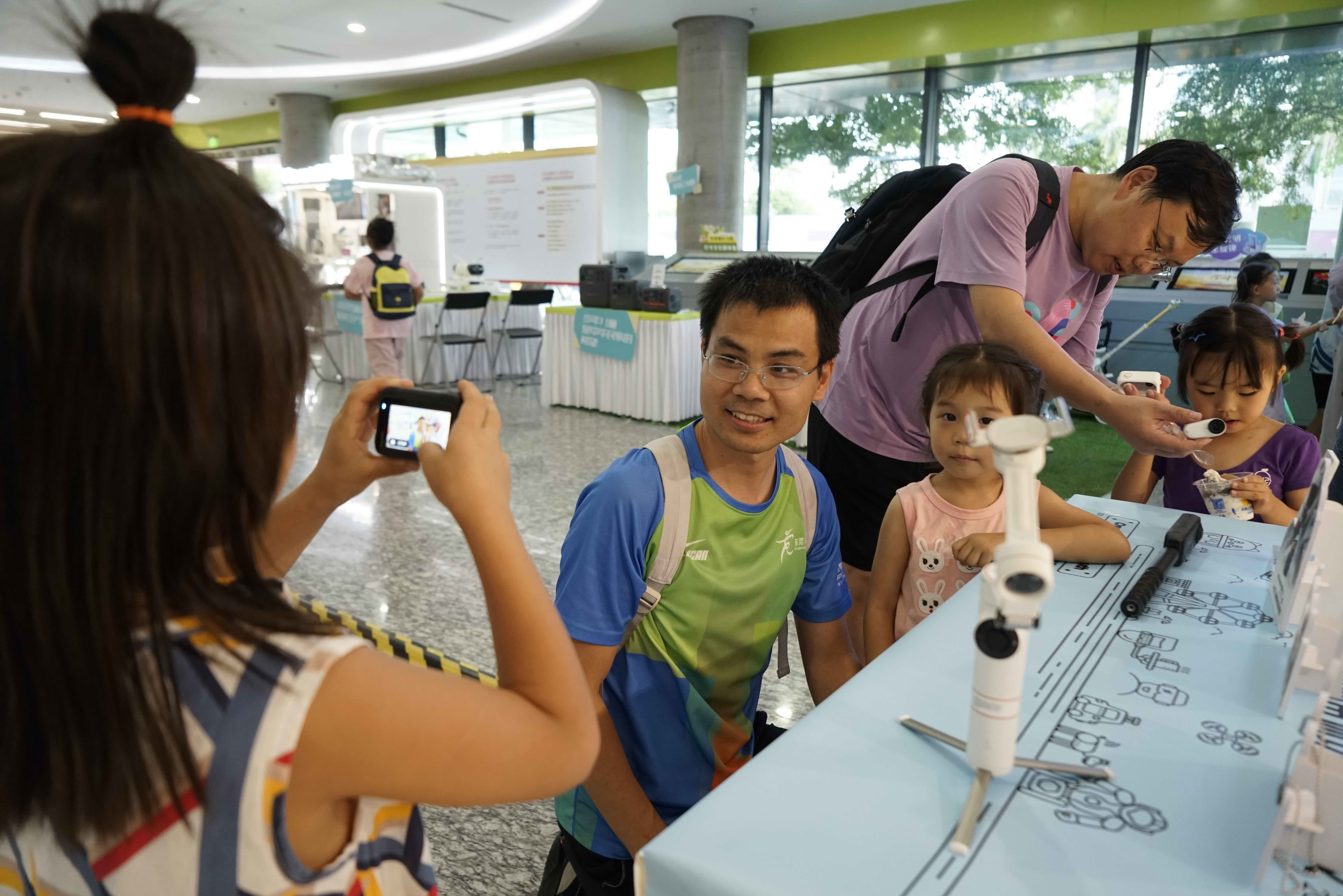 一站式get“黑科技”!青少年零距离感知AI魅力