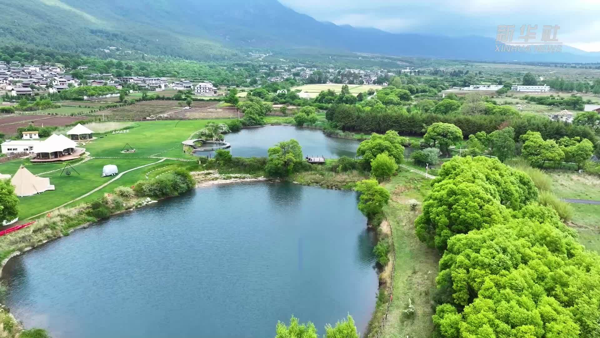 云南玉龙：纳西院落变身网红打卡点