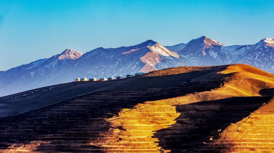 马牙雪山（摄影：赵世鹏）