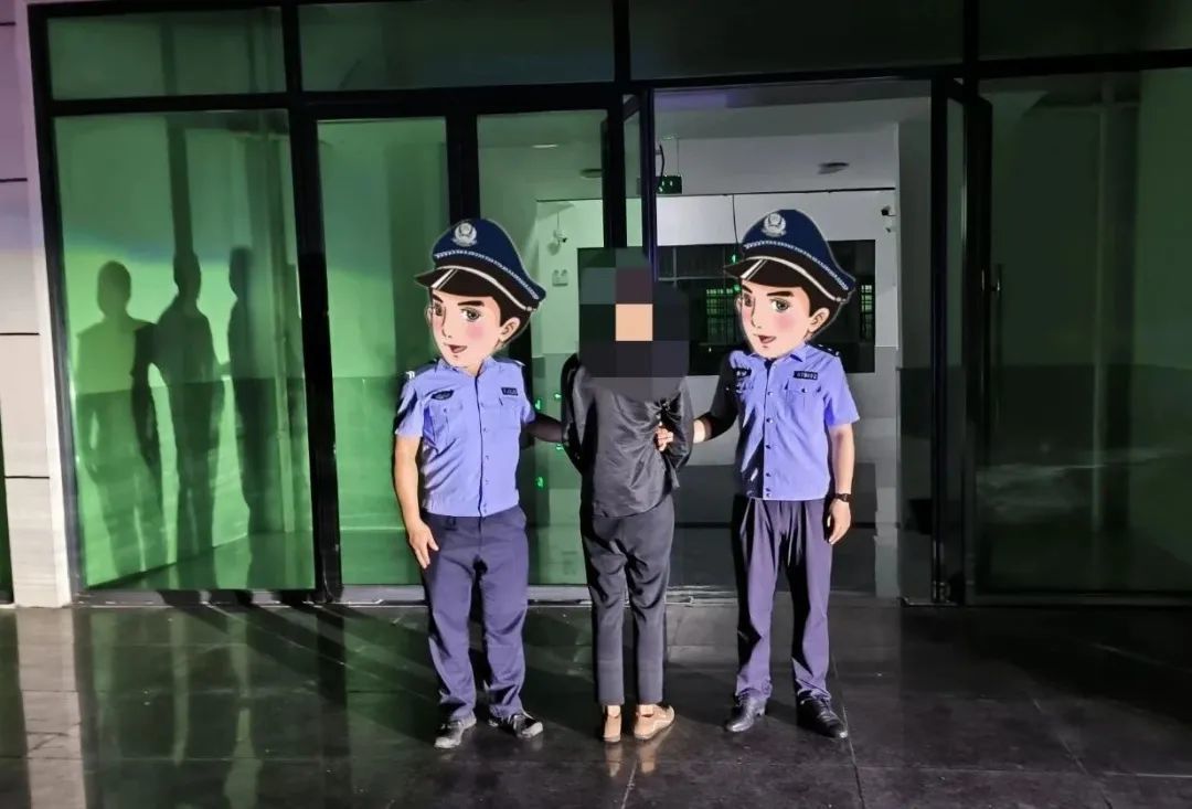 ▲近日,龙南市公安局对涉嫌网络赌博人员赖某某作出行政处罚。