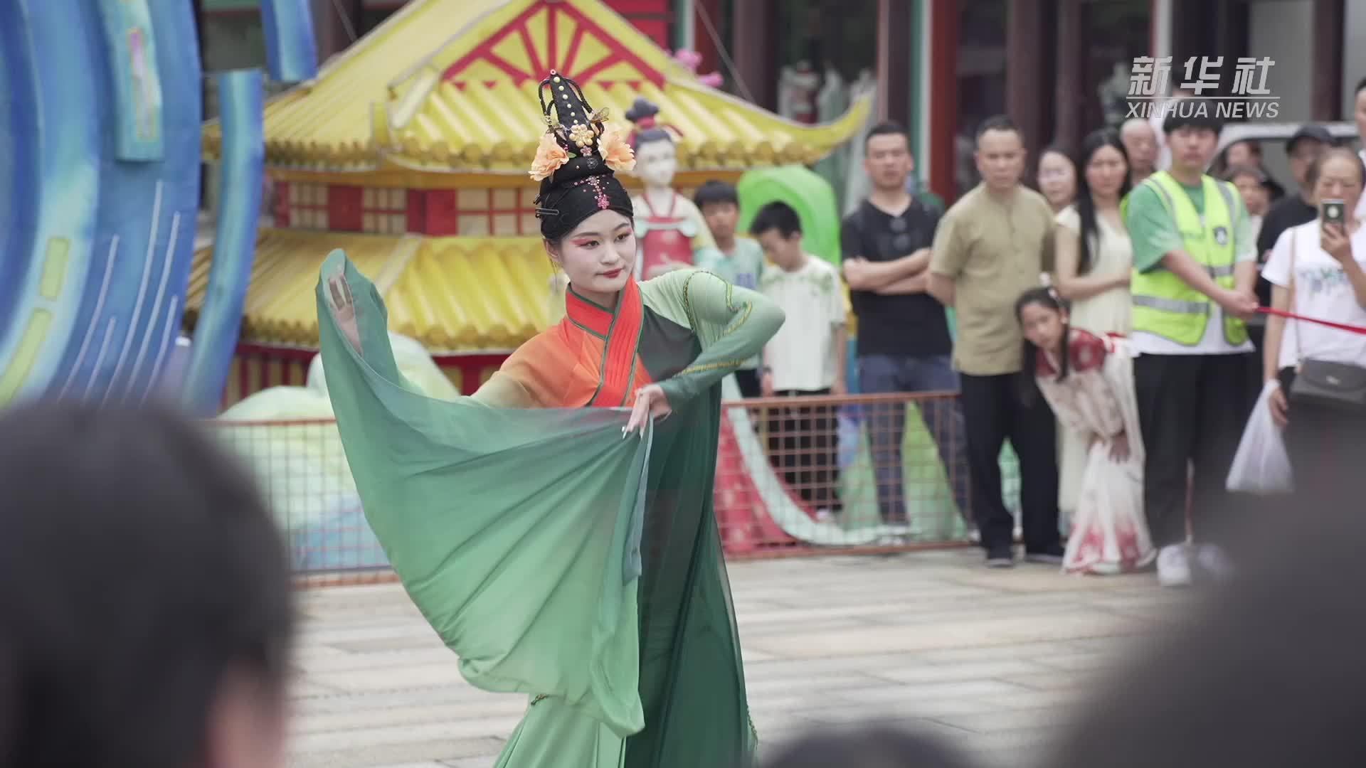 长沙：童趣端午节 沉浸探非遗