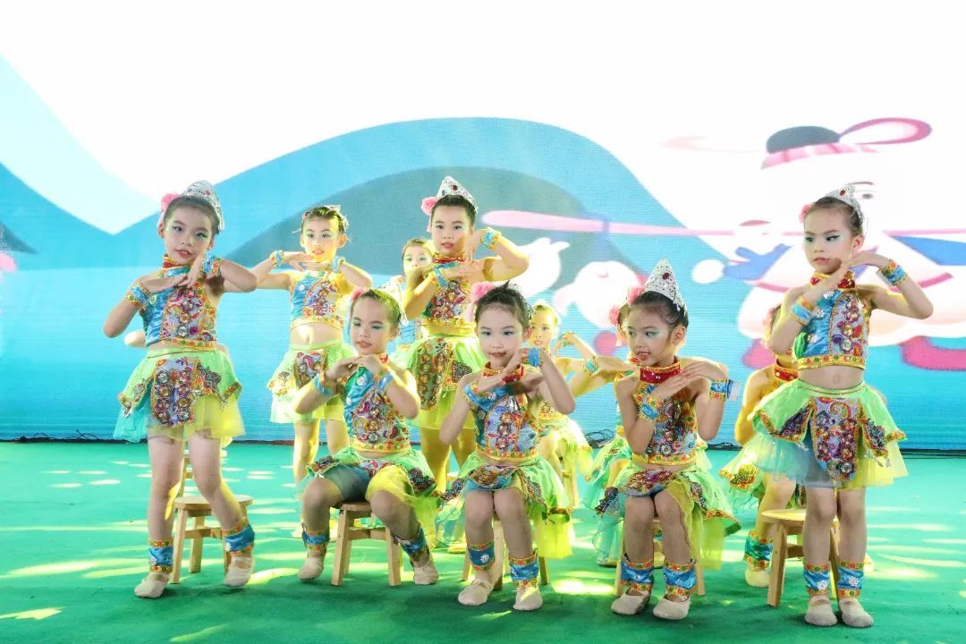 群舞《夏日的滴滴调》